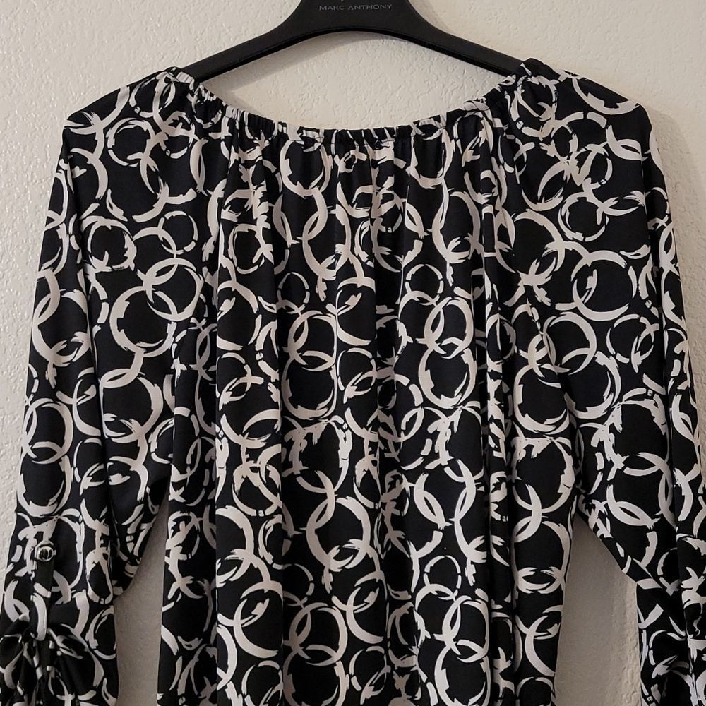 NOTATIONS 3X Black & White Scoop Neck Top - Picture 4 of 6